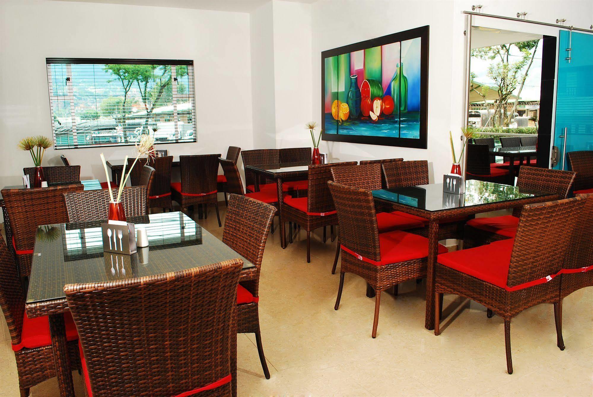 Plaza Medellin 3* Itagüí