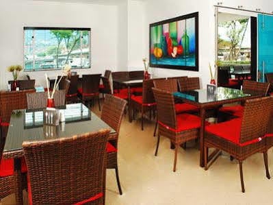 Plaza Medellin Hotel 3*